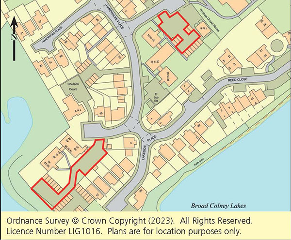 Lot: 104 - TWO PARCELS OF LAND WITH PLANNING FOR GARAGES AND BOLLARD PARKING SPACES - 